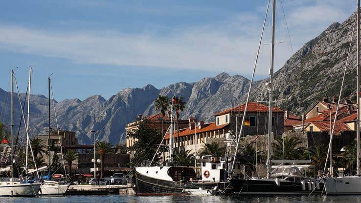 Boka bay mountains