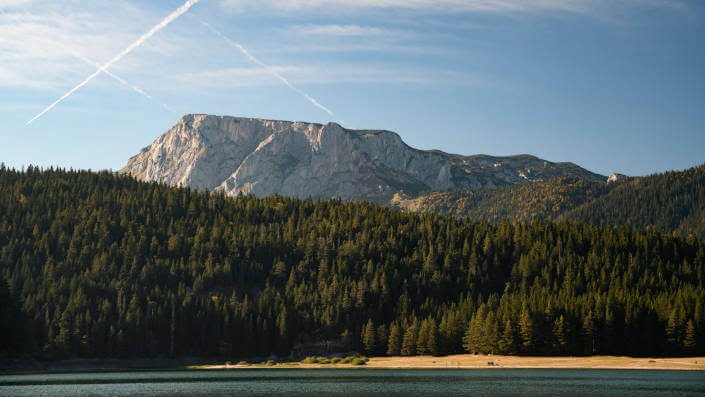 Pogled na planinu Durmitor i prirodu koja je okružuje