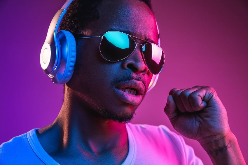 DJ