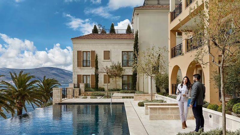 Luxury waterfront real estate
