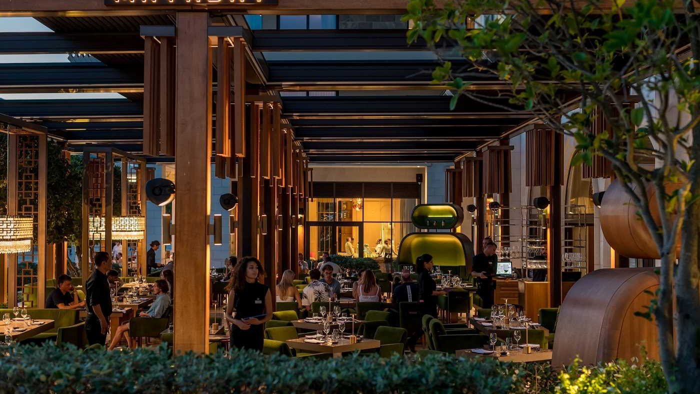 Restaurant with people on the dinner