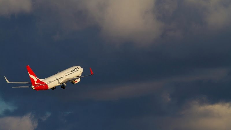 airplane flying