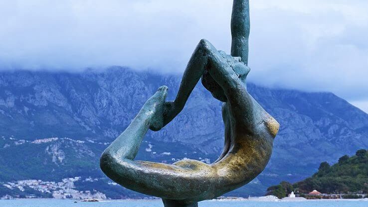 Sculpture in the bay