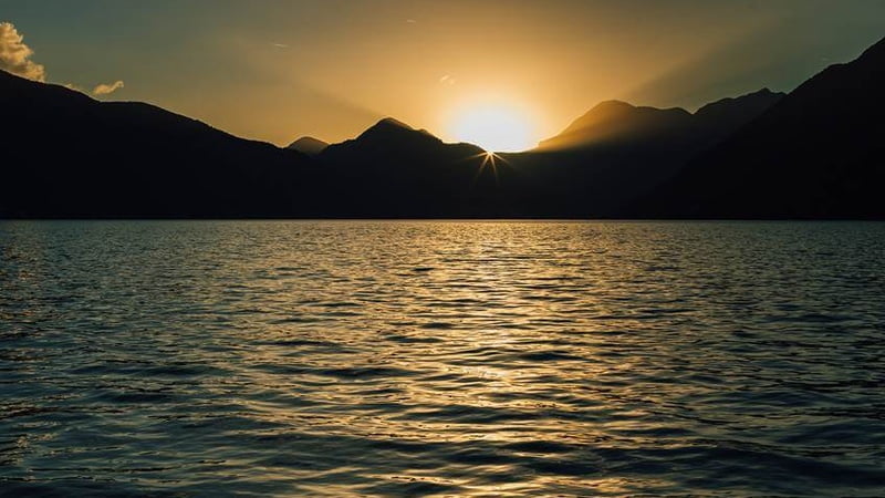 Sunset behind the mountains