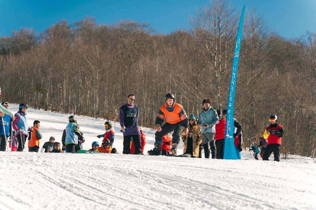 People on the skii slope