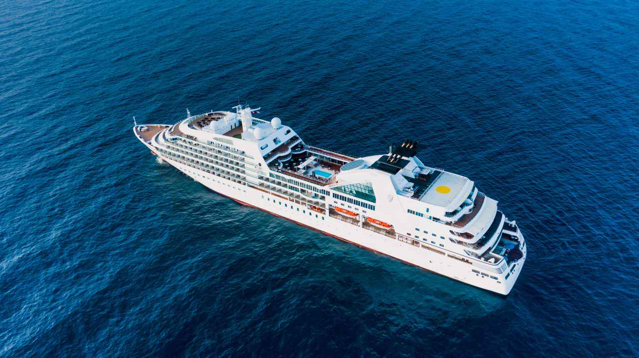 yacht